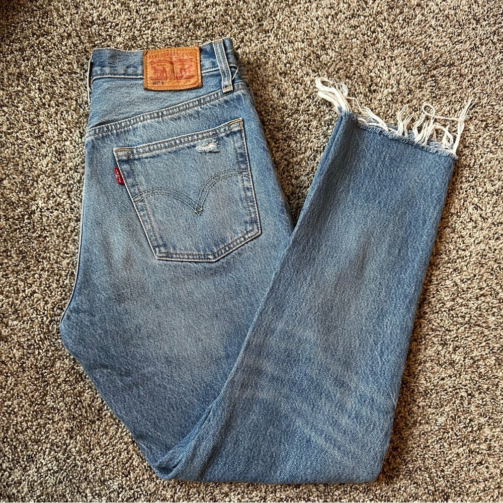 Levi’s 501 size 27